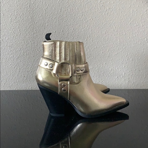 Gold Rodeo Boots - Picture 2 of 7